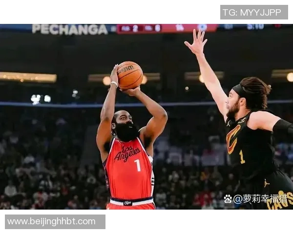 爵士主场迎战快船，全队再展现出色表现